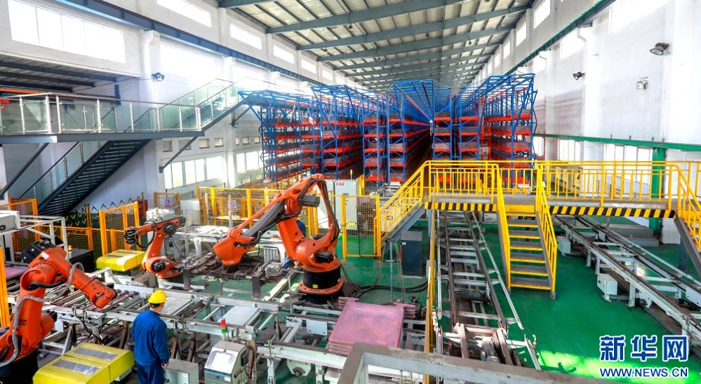 新华网首页：江西“新万亿工业”是怎样降生的？？？？？？